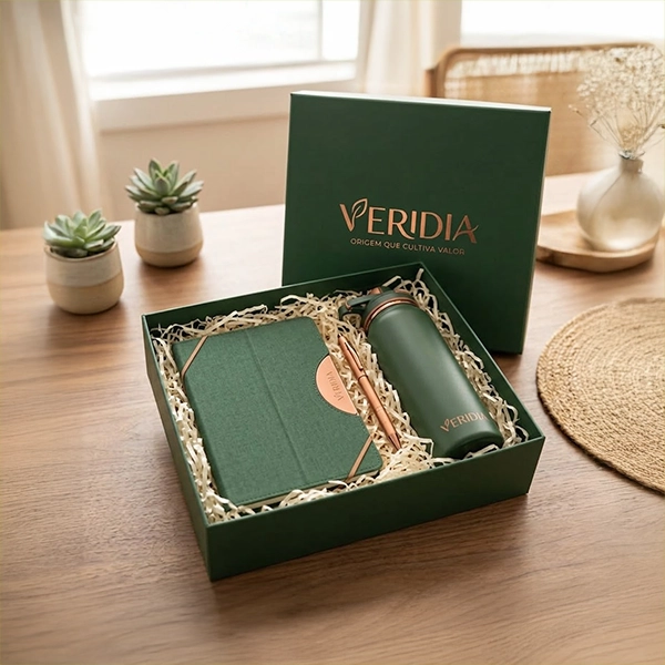 Custom Box with Crinkle Paper